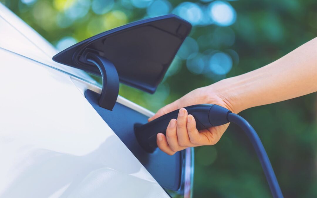 ¿Es suficiente la reducción del 15 % en el IRPF para impulsar la movilidad eléctrica?